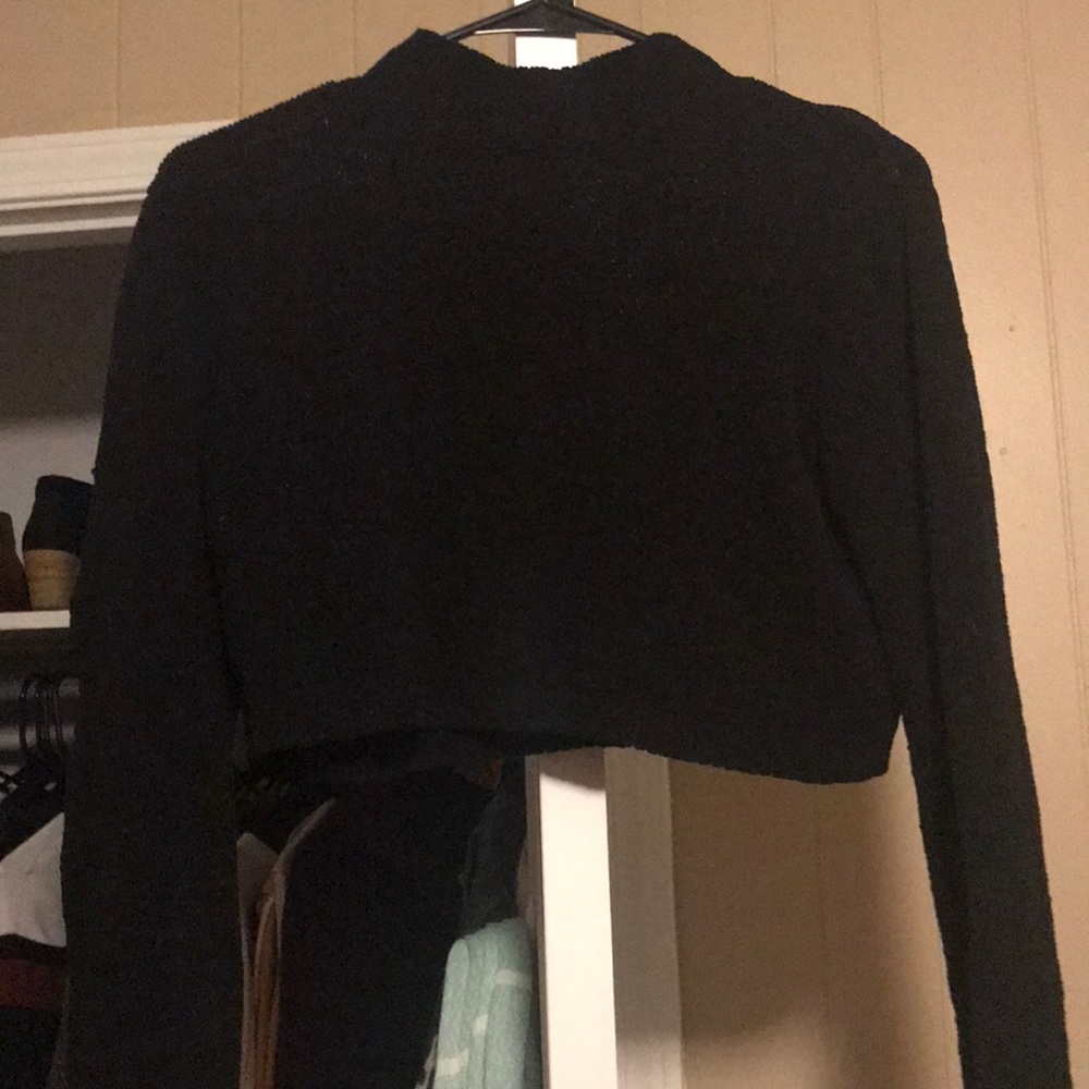 Black cropped turtleneck